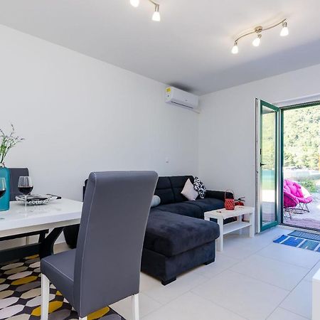 Holiday Home Barbara Ston Esterno foto