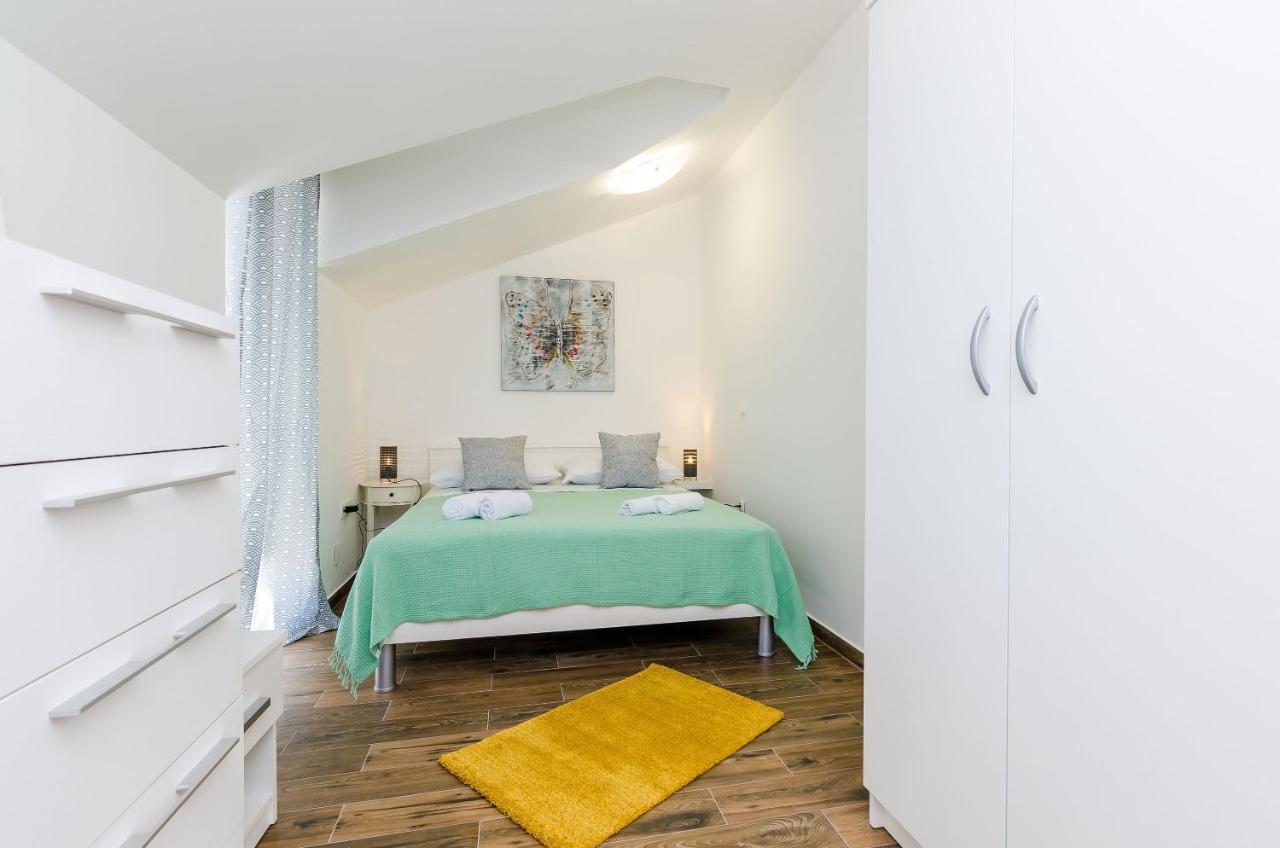 Holiday Home Barbara Ston Esterno foto